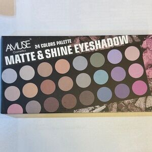 Matte & Shine Eyeshadow Palette - 24 Colors